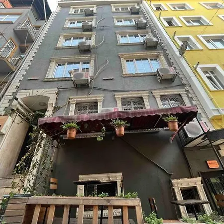 Amuer 8 Apartament
